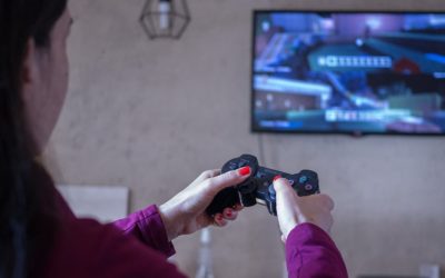 Por qué puede ser beneficioso que las mujeres jueguen más videojuegos